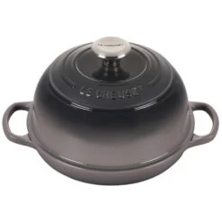Le Creuset Signature 1.75-Quart Enameled Cast Iron Bread Oven - Oyster