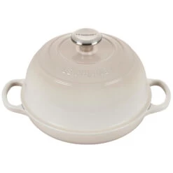 Le Creuset Signature 1.75-Quart Enameled Cast Iron Bread Oven - Meringue
