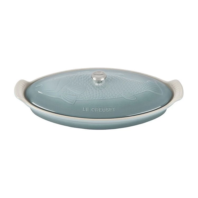 Le Creuset 1.7-Quart Fish Baker With Stainless Steel Knob - Sea Salt
