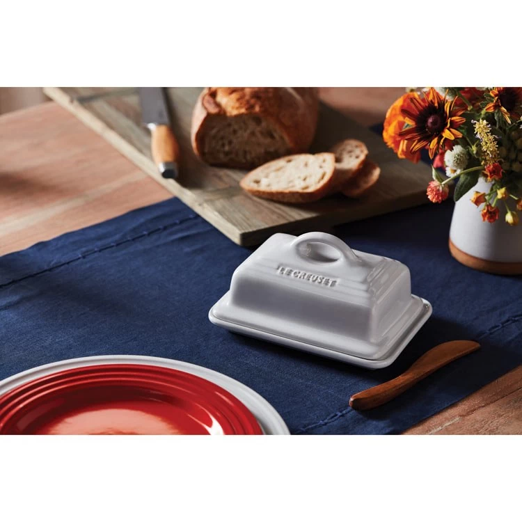 Le Creuset Heritage Stoneware Butter Dish - White - Image 2