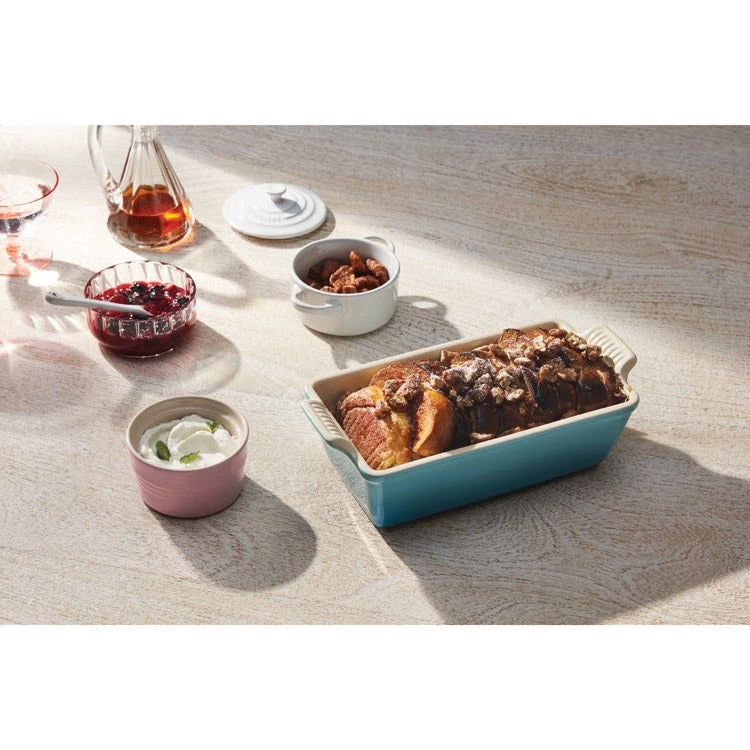 Le Creuset Heritage 1.5-Quart Stoneware Loaf Pan - Caribbean - Image 2