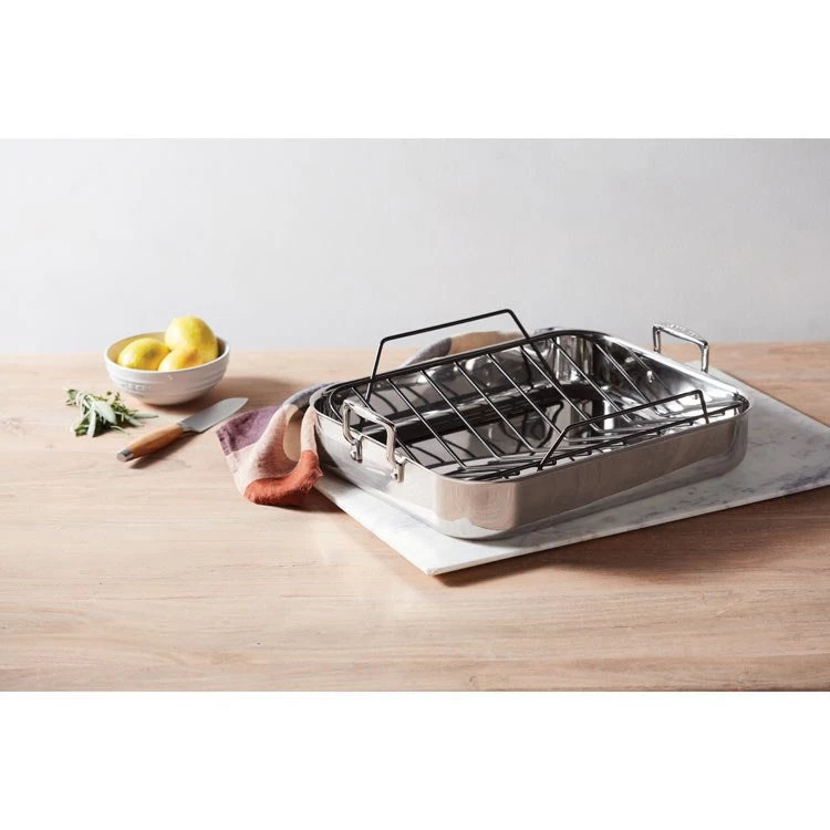 Le Creuset Small Stainless Steel Roasting Pan With Nonstick Rack - Image 9