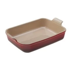 Le Creuset Heritage 2.5-Quart Stoneware Rectangular Dish - Cerise