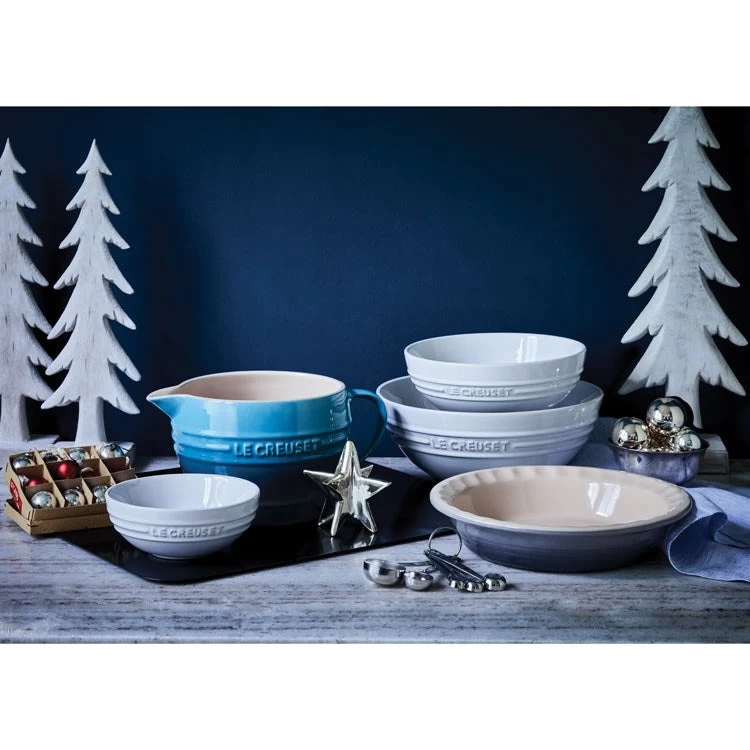 Le Creuset Heritage Stoneware Pie Dish - Oyster - Image 2