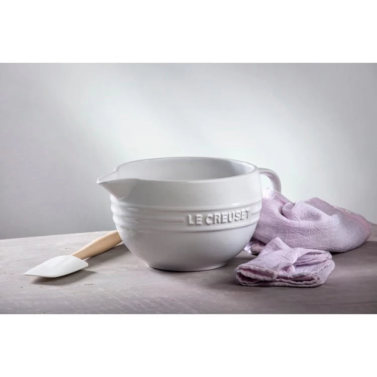Le Creuset 2-Quart Stoneware Batter Bowl - White - Image 3