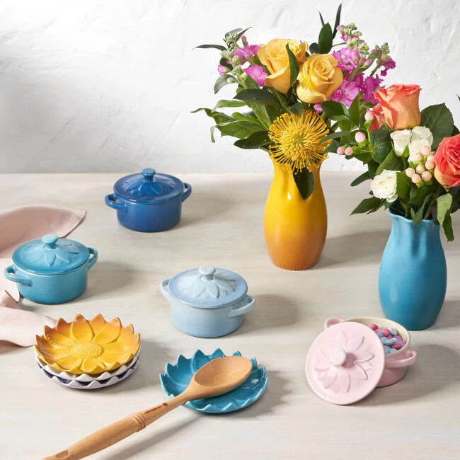 Le Creuset Flower Petal Vase - Image 11