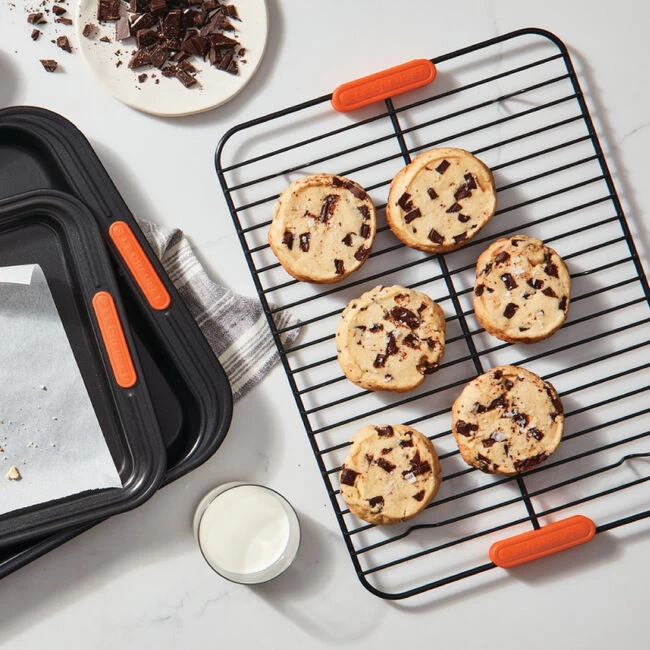 Le Creuset Nonstick Cooling Rack