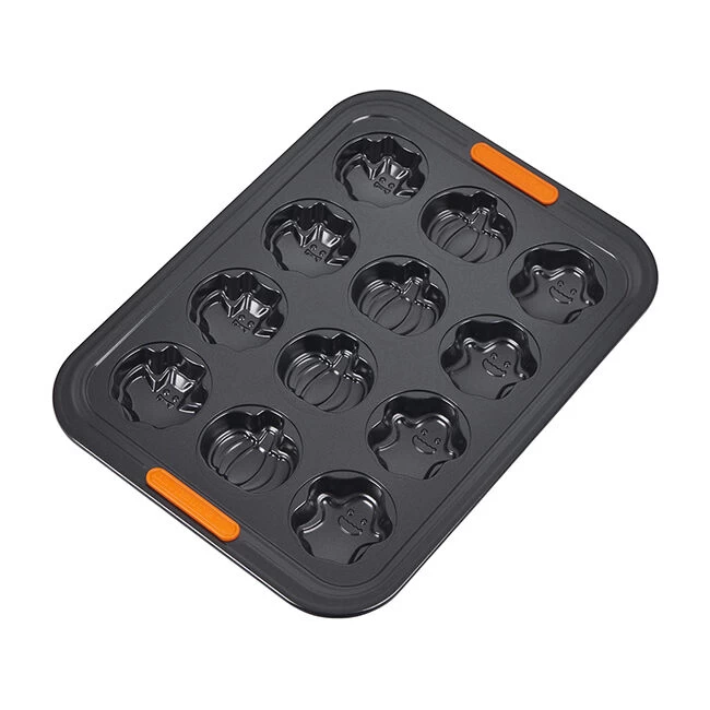 Le Creuset Halloween Cakelet Pan - Image 5