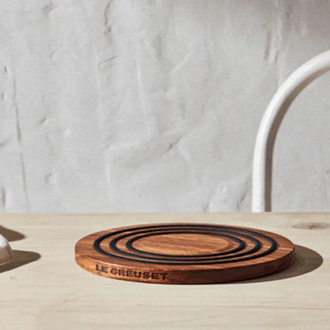 Le Creuset Magnetic Wooden Trivet - Image 3