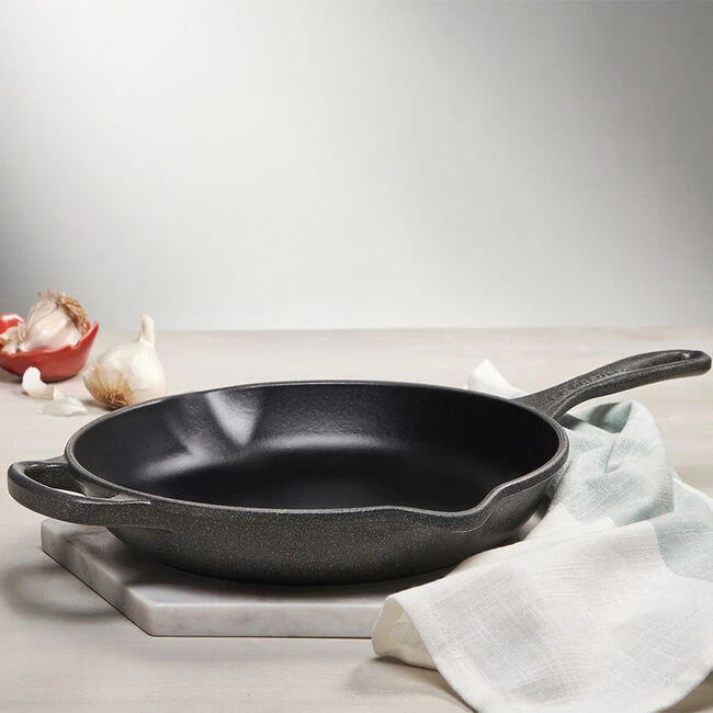 Le Creuset Signature Skillet - Image 15