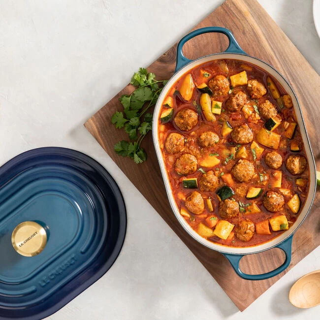 Le Creuset Signature Oval Casserole - Image 2