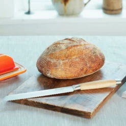 Le Creuset Bread Knife