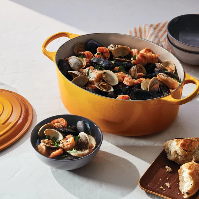 Le Creuset Oval Dutch Oven - Image 7