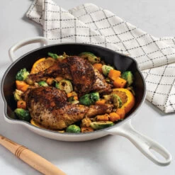 Le Creuset Signature Skillet