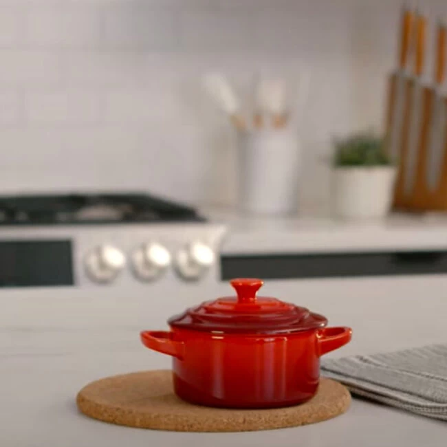 Le Creuset Mini Round Cocotte - Image 2