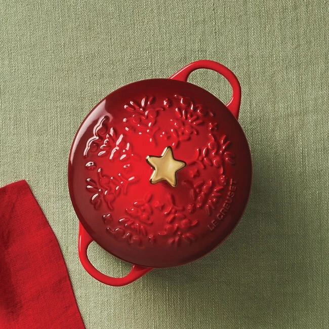 Le Creuset Noël Collection Mini Cocotte With Star Knob - Image 4