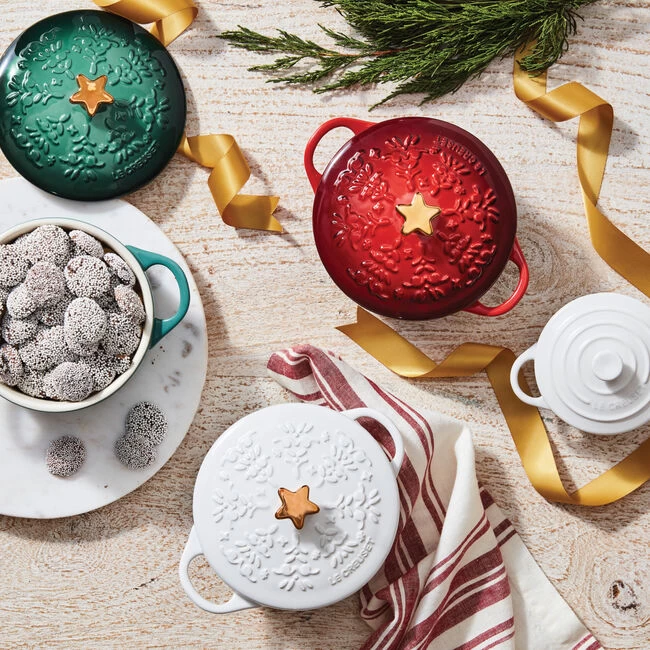 Le Creuset Noël Collection Mini Cocotte With Star Knob
