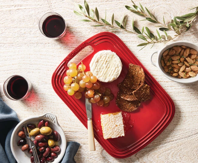 Le Creuset Serving Board - Image 3