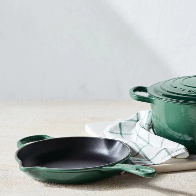 Le Creuset Signature Skillet - Image 9