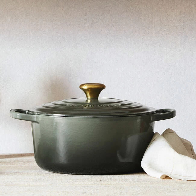 Le Creuset Round Dutch Oven - Image 2