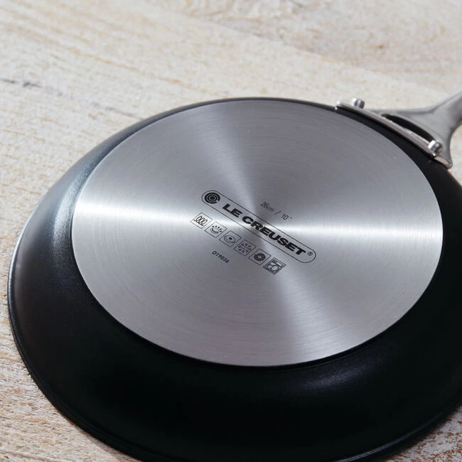 Le Creuset Toughened Nonstick PRO Fry Pan - Image 9