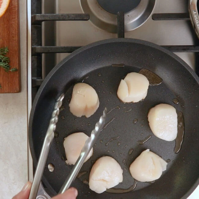 Le Creuset Toughened Nonstick PRO Fry Pan - Image 5